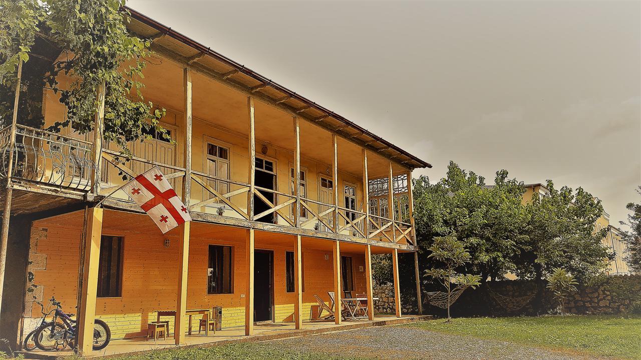 Guest House Mart Villa Martvili Eksteriør billede