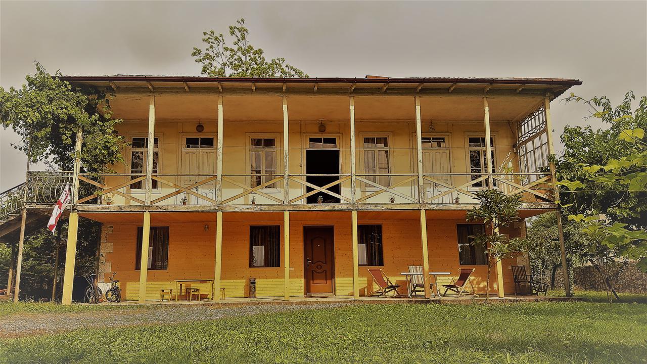Guest House Mart Villa Martvili Eksteriør billede