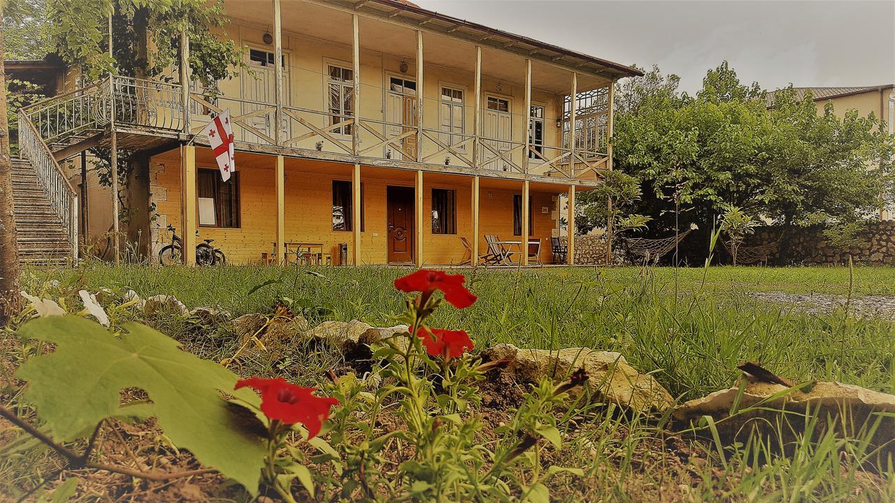 Guest House Mart Villa Martvili Eksteriør billede